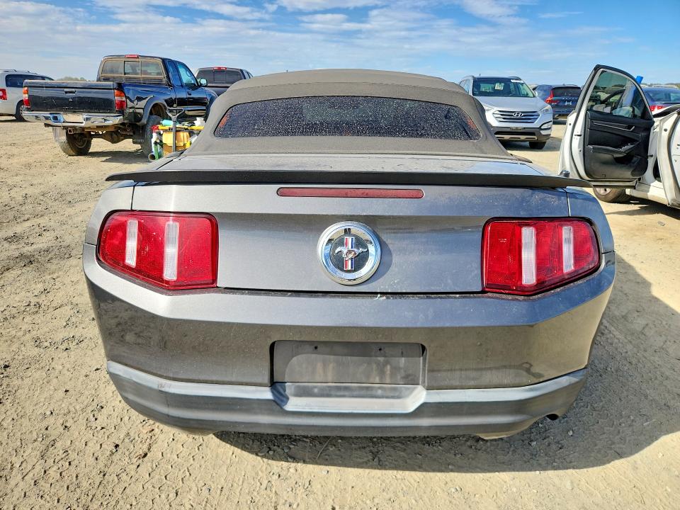 68785226 :رقم المزاد ، 1ZVBP8EN7A5122198 vin ، 2010 Ford Mustang مزاد بيع