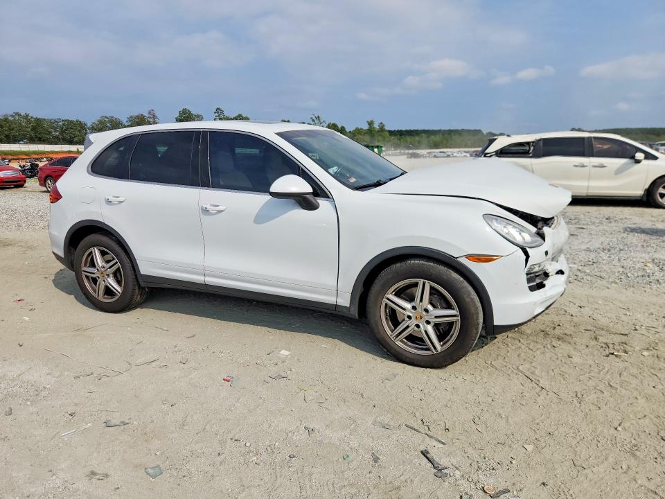 68816686 :رقم المزاد ، WP1AA2A29ELA93828 vin ، 2014 Porsche Cayenne مزاد بيع