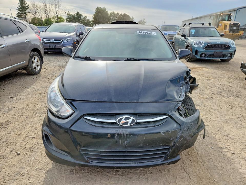2015 Hyundai Accent მანქანა იყიდება აუქციონზე, vin: KMHCT4AE9FU806146, აუქციონის ნომერი: 68865936