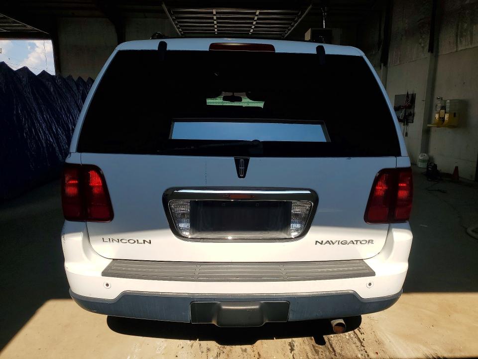 69073526 :رقم المزاد ، 5LMFU27526LJ08048 vin ، 2006 Lincoln Navigator مزاد بيع