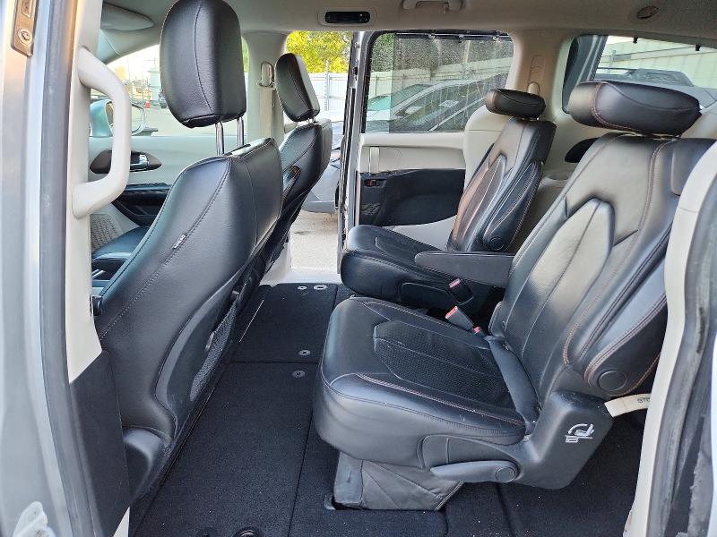 70444806 :رقم المزاد ، 2C4RC1BG2KR537654 vin ، 2019 Chrysler Pacifica مزاد بيع