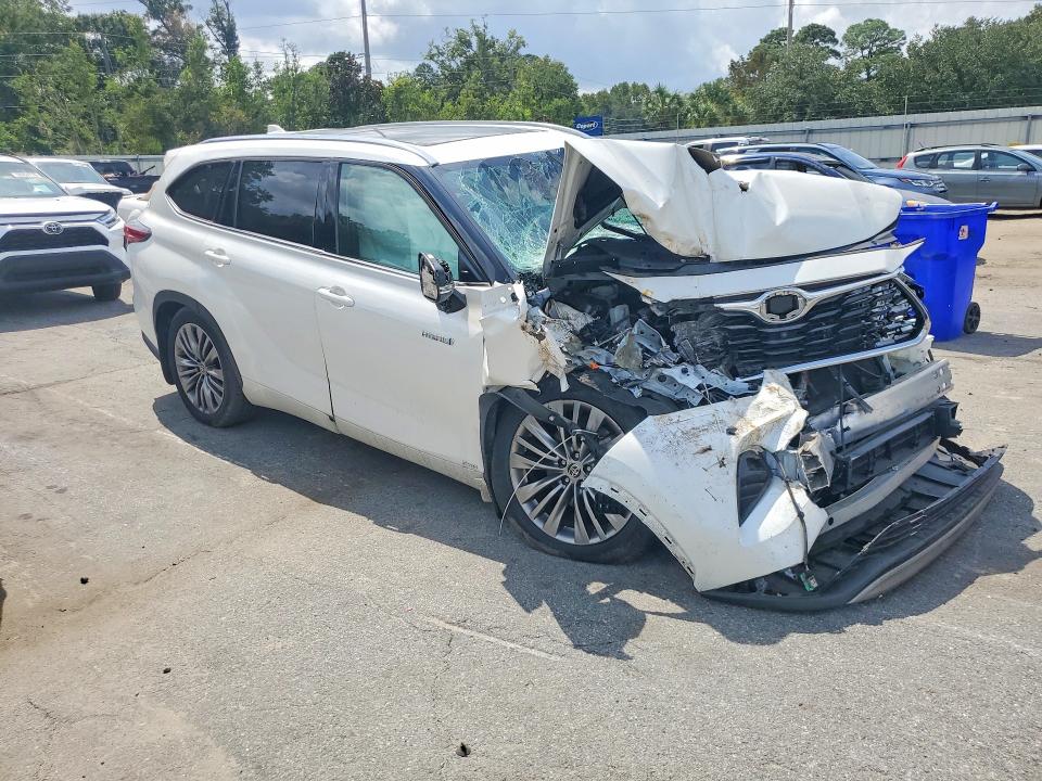 2021 Toyota Highlander მანქანა იყიდება აუქციონზე, vin: 5TDEBRCH3MS015746, აუქციონის ნომერი: 69039986