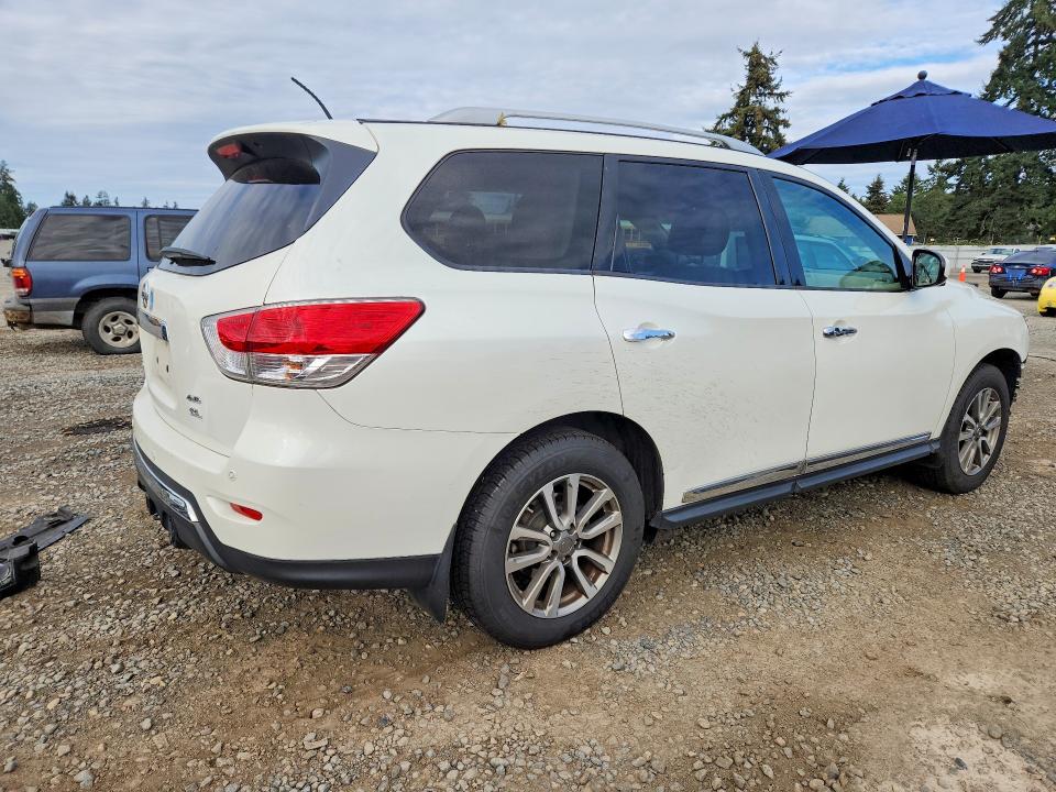 2015 Nissan Pathfinder მანქანა იყიდება აუქციონზე, vin: 5N1AR2MM2FC702634, აუქციონის ნომერი: 70367946