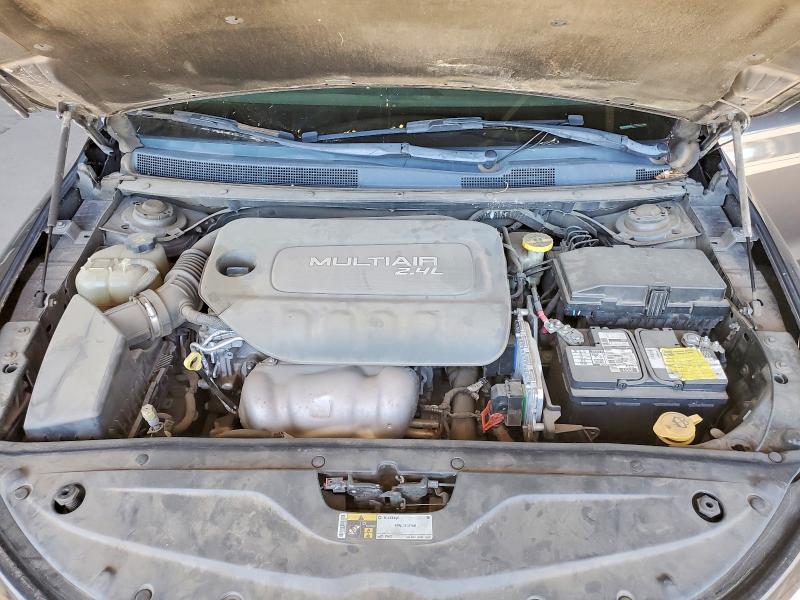 69624506 :رقم المزاد ، 1C3CCCCB9FN547531 vin ، 2015 Chrysler 200 مزاد بيع