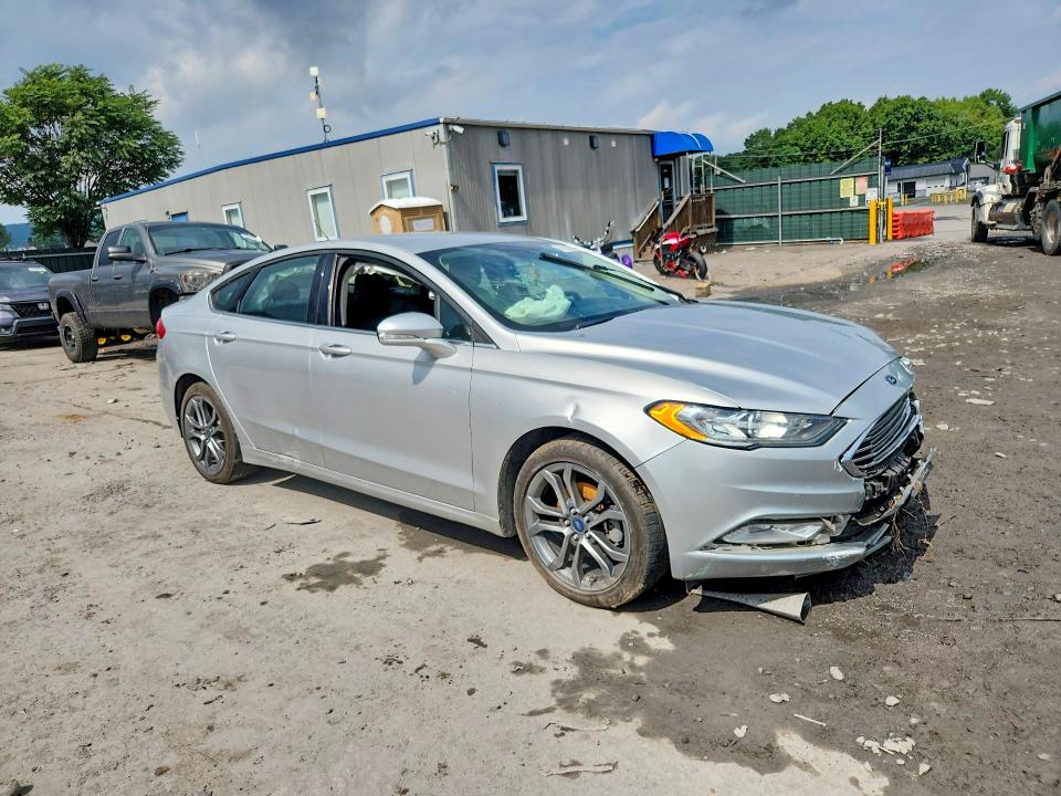 67085316 :رقم المزاد ، 3FA6P0H70HR338474 vin ، 2017 Ford Fusion مزاد بيع