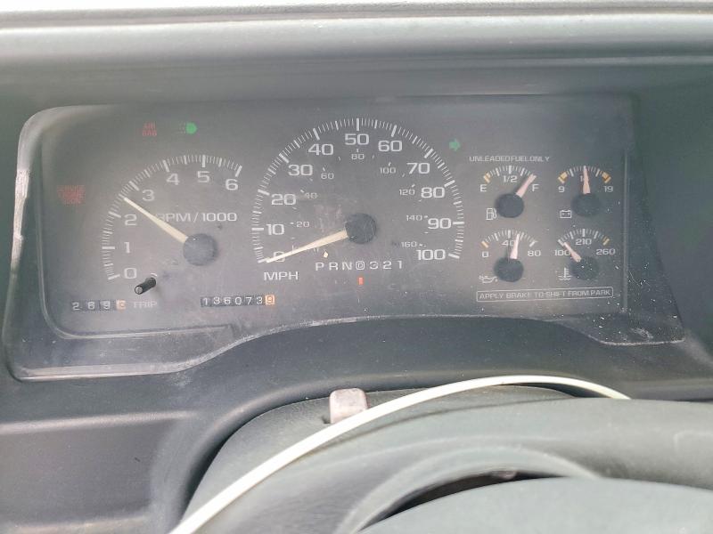 1998 Chevrolet Gmt-400 მანქანა იყიდება აუქციონზე, vin: 1GCEC14W2WZ243881, აუქციონის ნომერი: 71051646