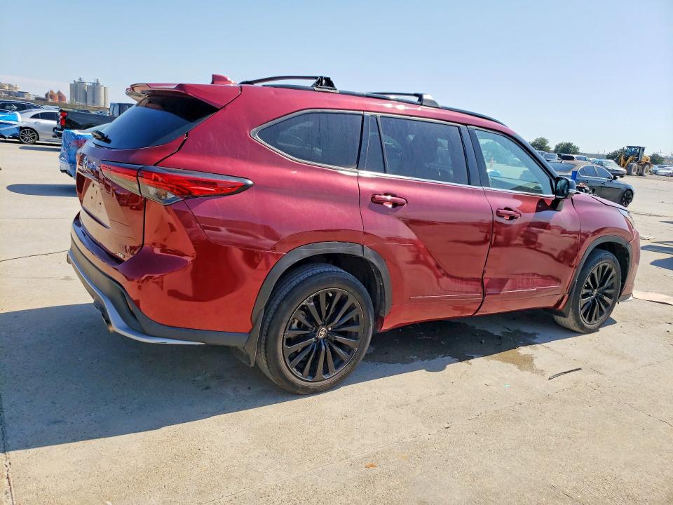 Продаж на аукціоні авто 2023 Toyota Highlander, vin: 5TDKDRAH5PS513810, номер лоту: 69913986