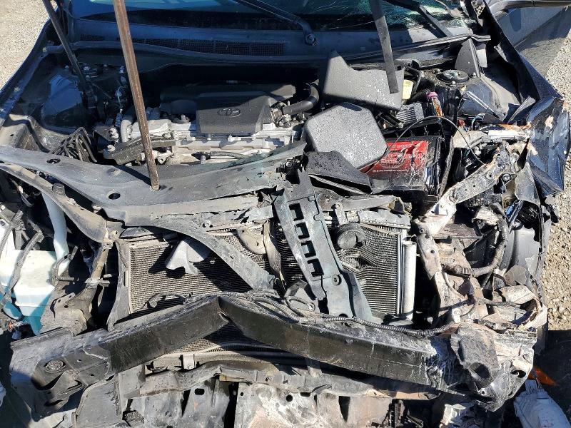 70858256 :رقم المزاد ، 4T1BF1FK7HU353941 vin ، 2017 Toyota Camry مزاد بيع