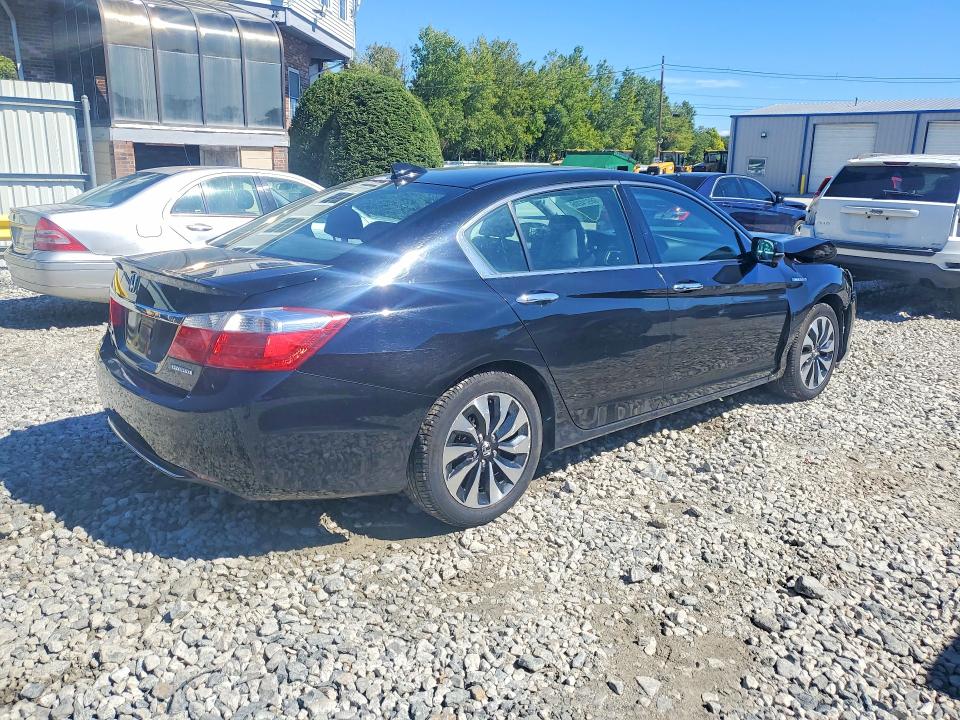 2014 Honda Accord მანქანა იყიდება აუქციონზე, vin: 1HGCR6F30EA001689, აუქციონის ნომერი: 68924206