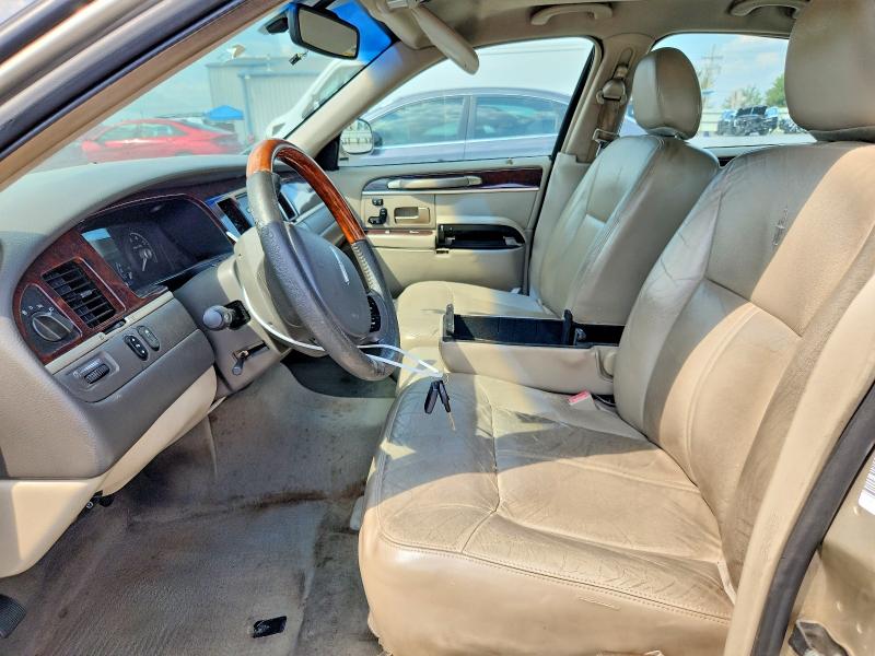 2006 Lincoln Town Car მანქანა იყიდება აუქციონზე, vin: 1LNHM82V96Y626151, აუქციონის ნომერი: 67316596