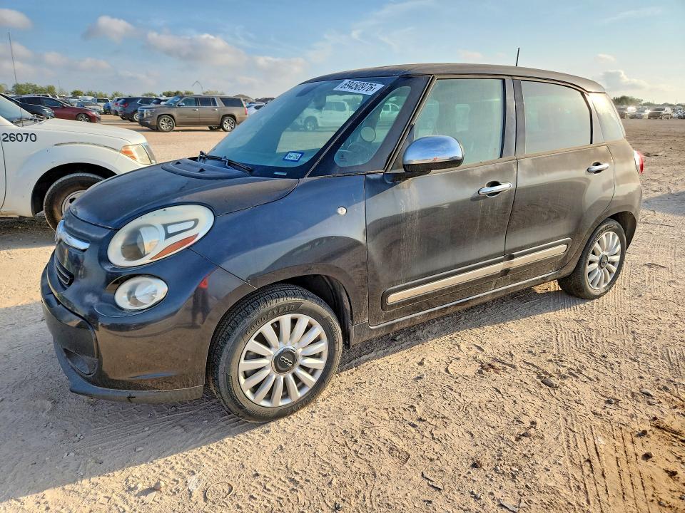 69450976 :رقم المزاد ، ZFBCFACH5FZ034722 vin ، 2015 Fiat 500l مزاد بيع