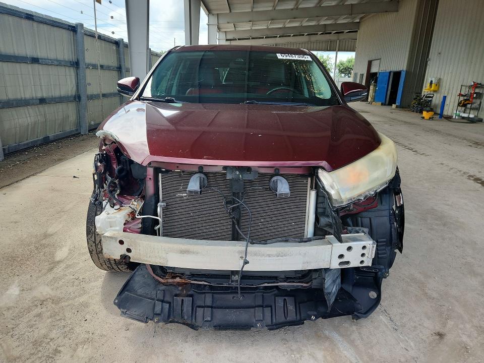 69487306 :رقم المزاد ، 5TDZARFHXJS036959 vin ، 2018 Toyota Highlander مزاد بيع