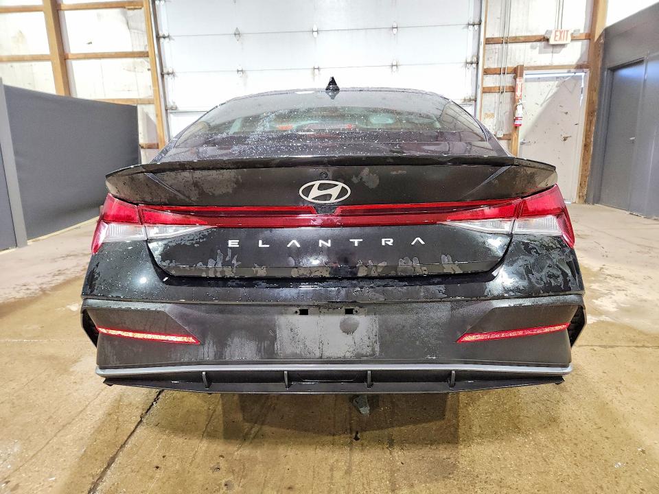 2026 Hyundai Elantra მანქანა იყიდება აუქციონზე, vin: KMHLM4DG0TU249715, აუქციონის ნომერი: 70492176