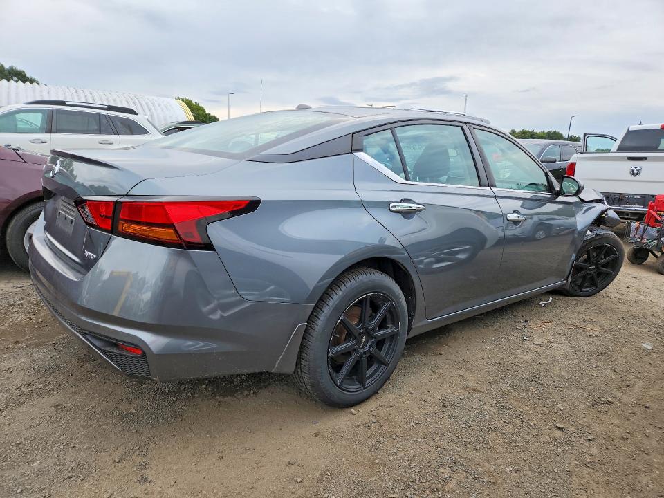 70190636 :رقم المزاد ، 1N4BL4BW3LN320774 vin ، 2020 Nissan Altima مزاد بيع