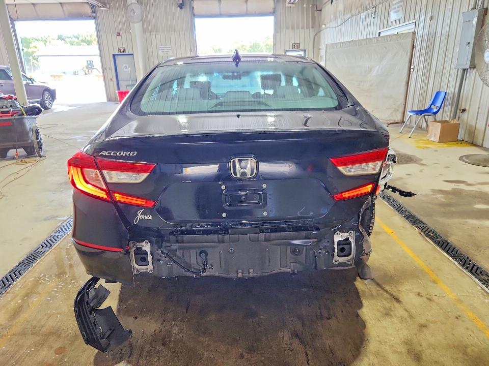Aukcja sprzedaży 2018 Honda Accord, vin: 1HGCV1F11JA141967, numer aukcji: 71147586