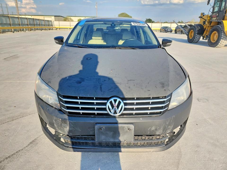 2015 Volkswagen Passat მანქანა იყიდება აუქციონზე, vin: 1VWCV7A34FC121084, აუქციონის ნომერი: 67634396