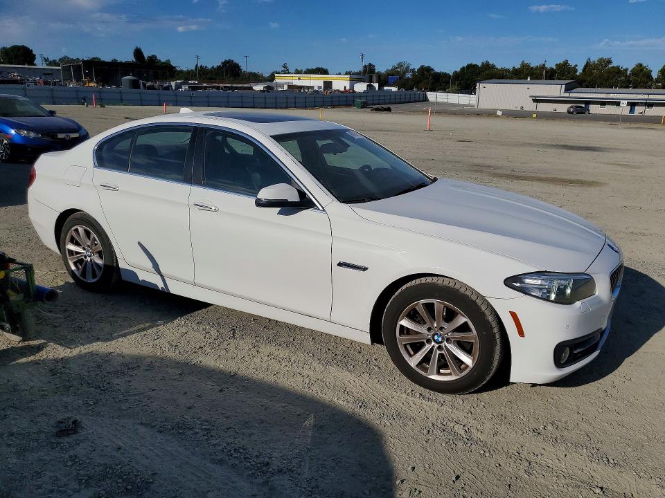 68194126 :رقم المزاد ، WBA5A5C59FD513706 vin ، 2015 Bmw 528 مزاد بيع