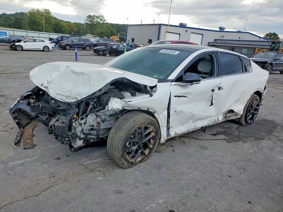 2025 Kia K4 მანქანა იყიდება აუქციონზე, vin: 3KPFW4DC9SE085161, აუქციონის ნომერი: 68402036