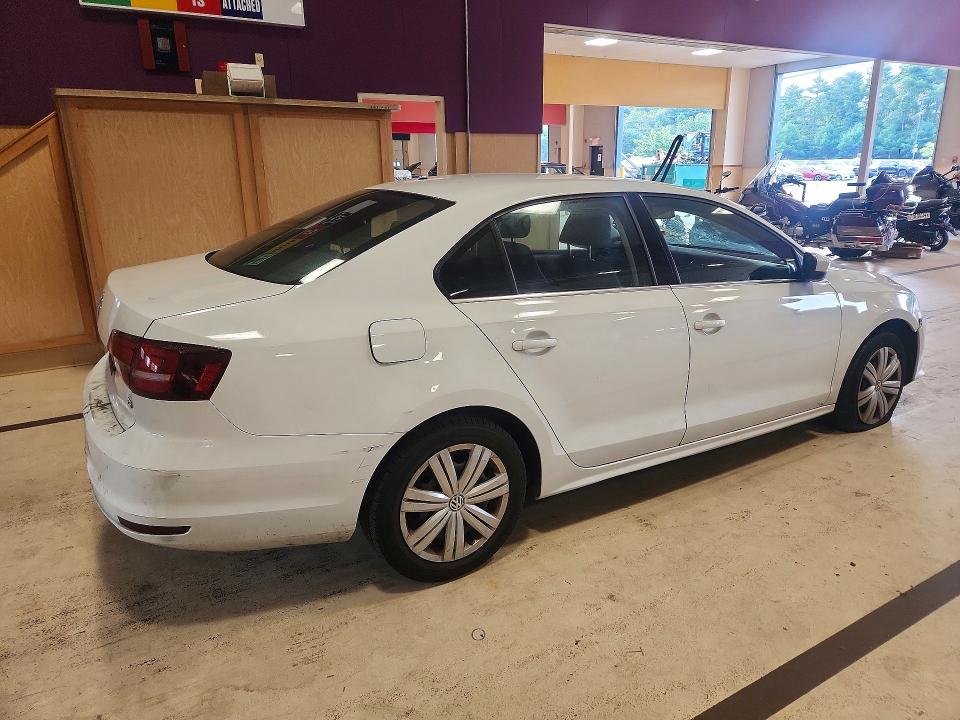 68262766 :رقم المزاد ، 3VW2B7AJXHM294631 vin ، 2017 Volkswagen Jetta مزاد بيع