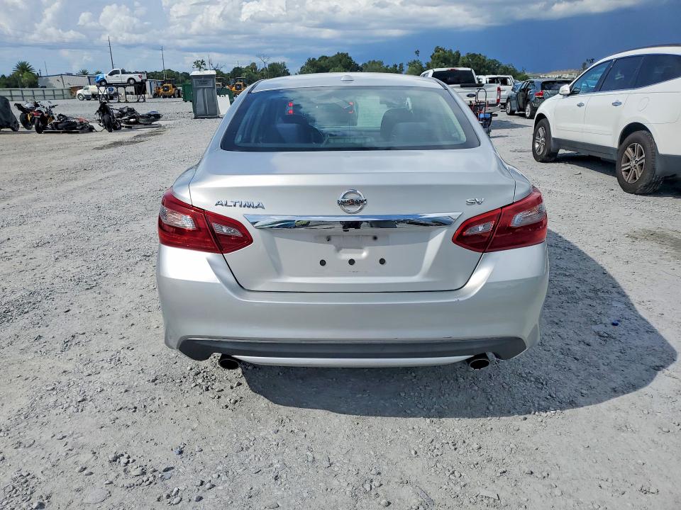 2018 Nissan Altima მანქანა იყიდება აუქციონზე, vin: 1N4AL3AP7JC153831, აუქციონის ნომერი: 68782046
