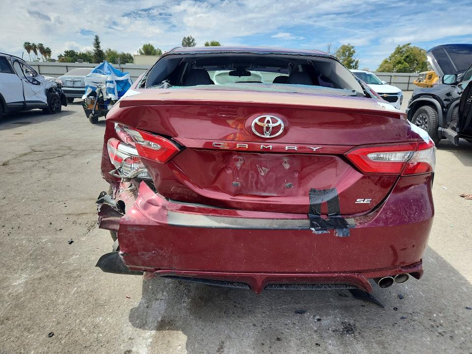 Продаж на аукціоні авто 2018 Toyota Camry, vin: 4T1B11HK5JU528706, номер лоту: 68252316