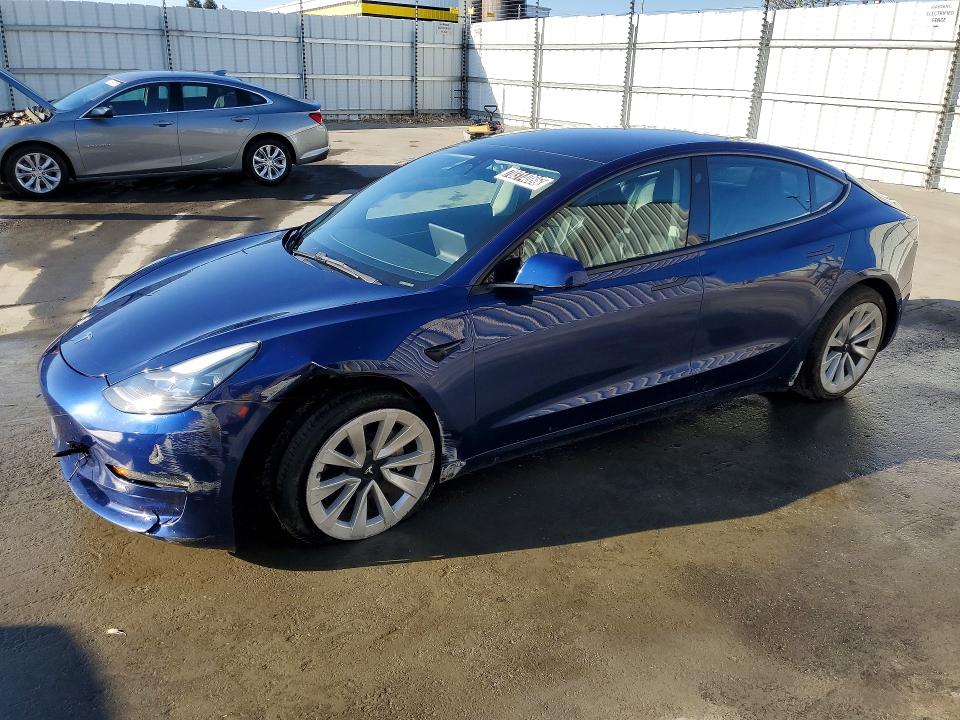 Auction sale of the 2022 Tesla Model 3, vin: 5YJ3E1EB8NF301011, lot number: 70314086