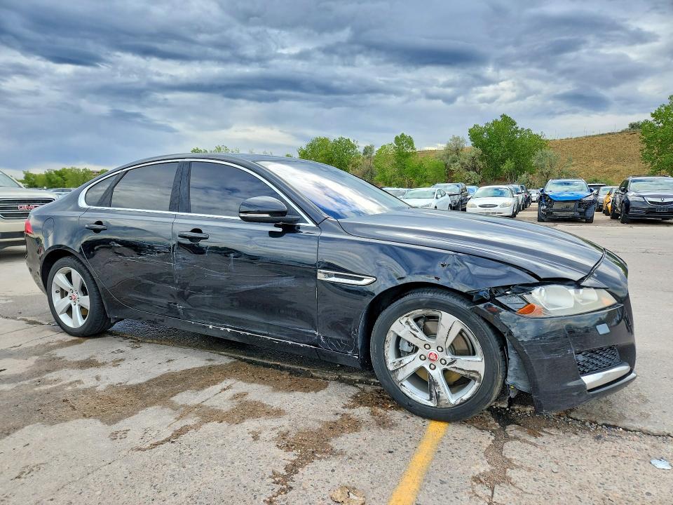 2018 Jaguar Xf მანქანა იყიდება აუქციონზე, vin: SAJBR4FX4JCY70152, აუქციონის ნომერი: 68182036