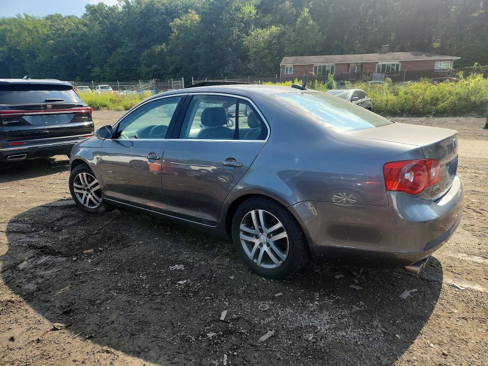 66840016 :رقم المزاد ، 3VWDF71K65M640871 vin ، 2005 Volkswagen New Jetta مزاد بيع