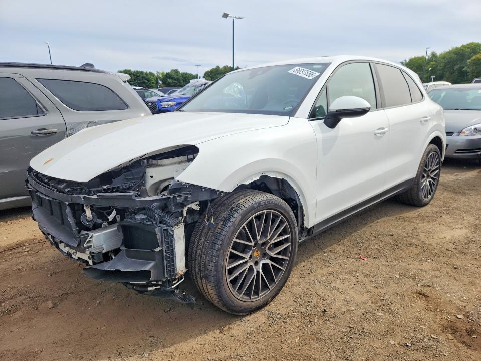 Auction sale of the 2019 Porsche Cayenne, vin: WP1AA2AY2KDA06054, lot number: 69697656