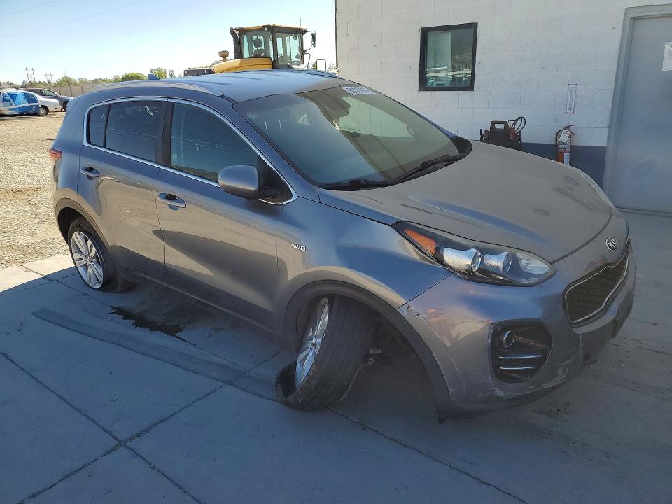 Продажа на аукционе авто 2018 Kia Sportage, vin: KNDPMCAC3J7385124, номер лота: 68189916