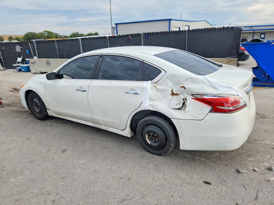2015 Nissan Altima მანქანა იყიდება აუქციონზე, vin: 1N4AL3AP0FN385599, აუქციონის ნომერი: 70608506