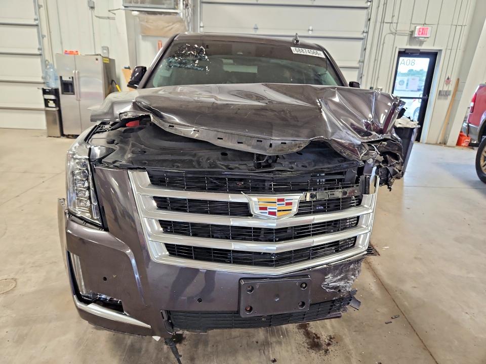 2017 Cadillac Escalade მანქანა იყიდება აუქციონზე, vin: 1GYS4BKJ8HR120029, აუქციონის ნომერი: 68874566