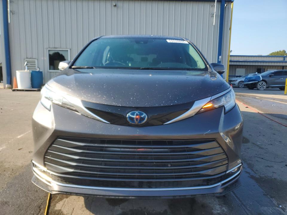 Продажа на аукционе авто 2022 Toyota Sienna, vin: 5TDZRKEC0NS110935, номер лота: 69228866