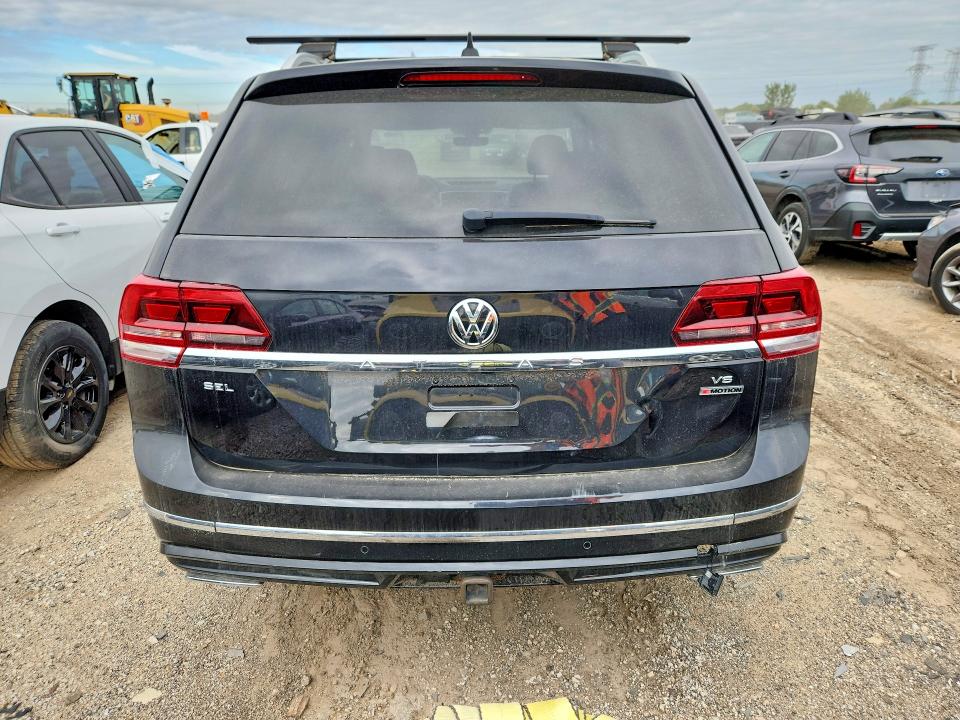 2018 Volkswagen Atlas მანქანა იყიდება აუქციონზე, vin: 1V2RR2CA0JC567529, აუქციონის ნომერი: 70448646