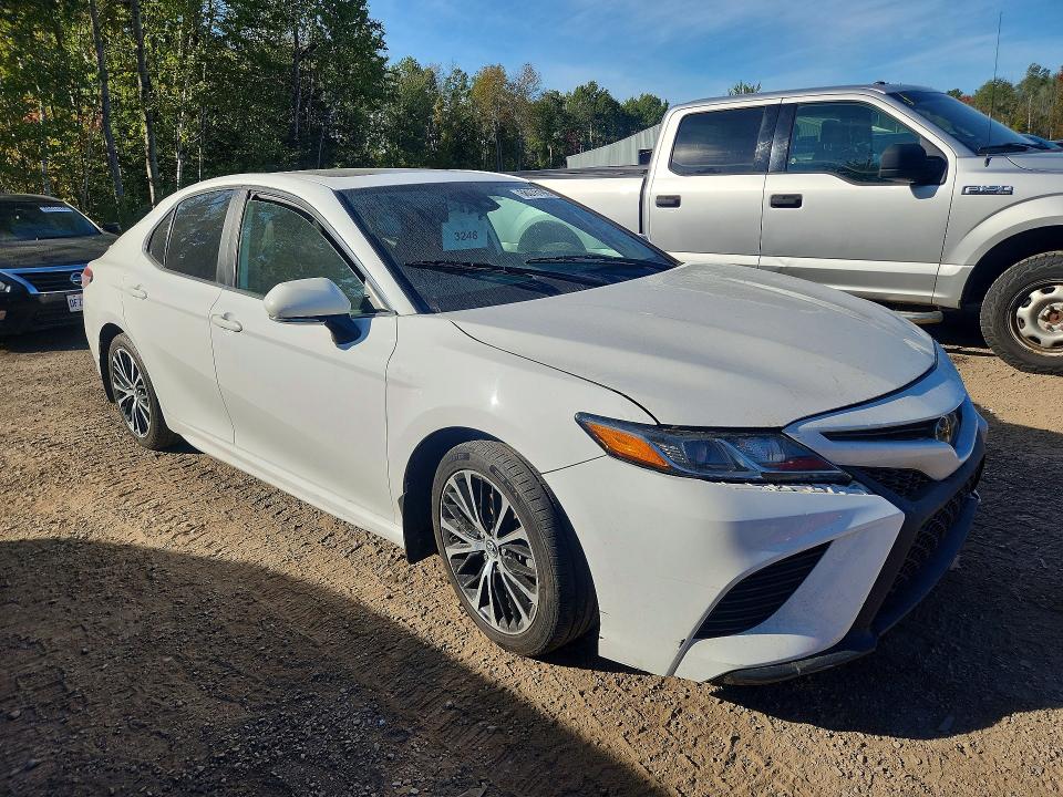 68078196 :رقم المزاد ، 4T1J11AK8LU933449 vin ، 2020 Toyota Camry مزاد بيع