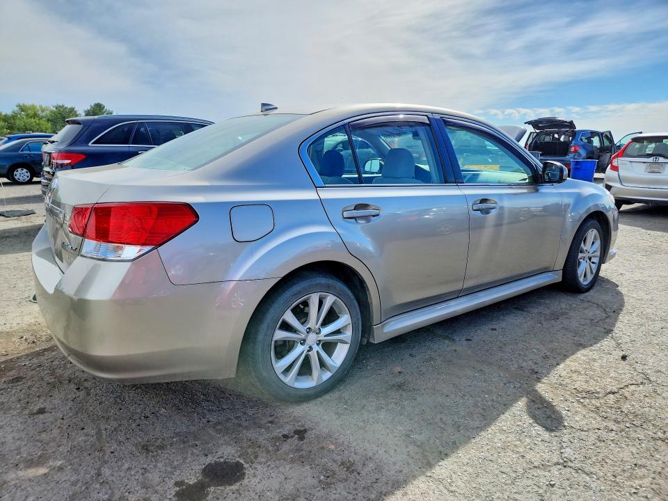 2014 Subaru Legacy მანქანა იყიდება აუქციონზე, vin: 4S3BMBC60E3036026, აუქციონის ნომერი: 70072656