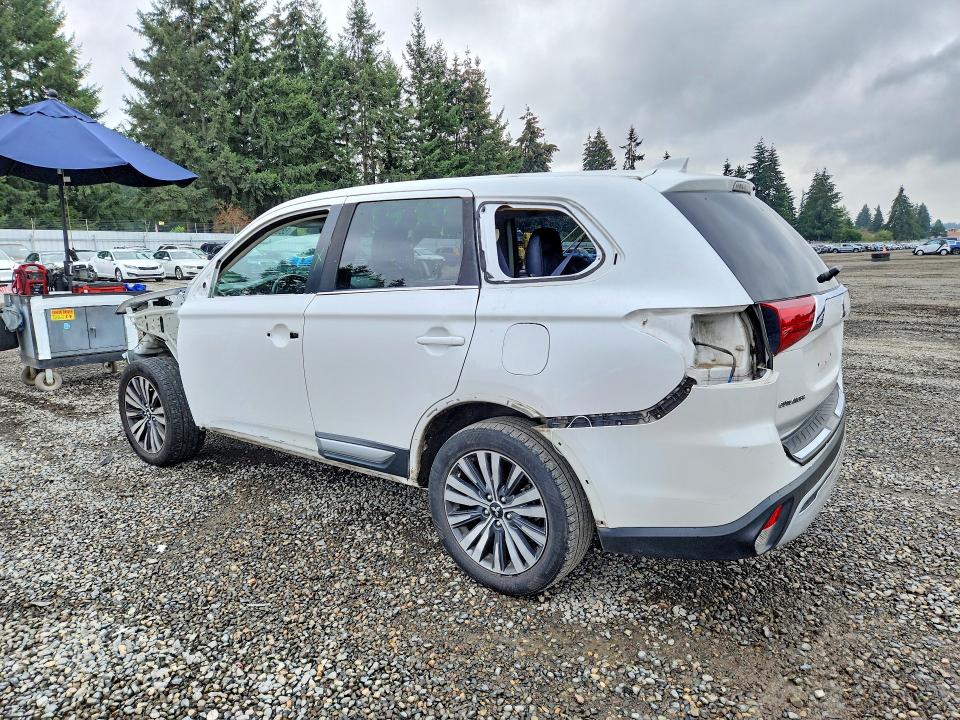 68039116 :رقم المزاد ، JA4AZ3A34LZ035395         vin ، 2020 Mitsubishi Outlander مزاد بيع
