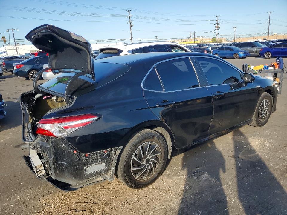Продаж на аукціоні авто 2018 Toyota Camry, vin: 4T1B31HKXJU501494, номер лоту: 68207246