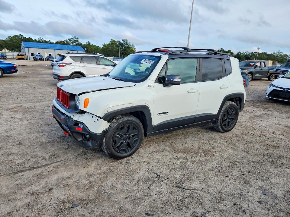 68662916 :رقم المزاد ، ZACCJBCB9HPF75528 vin ، 2017 Jeep Renegade Trailhawk 4 مزاد بيع