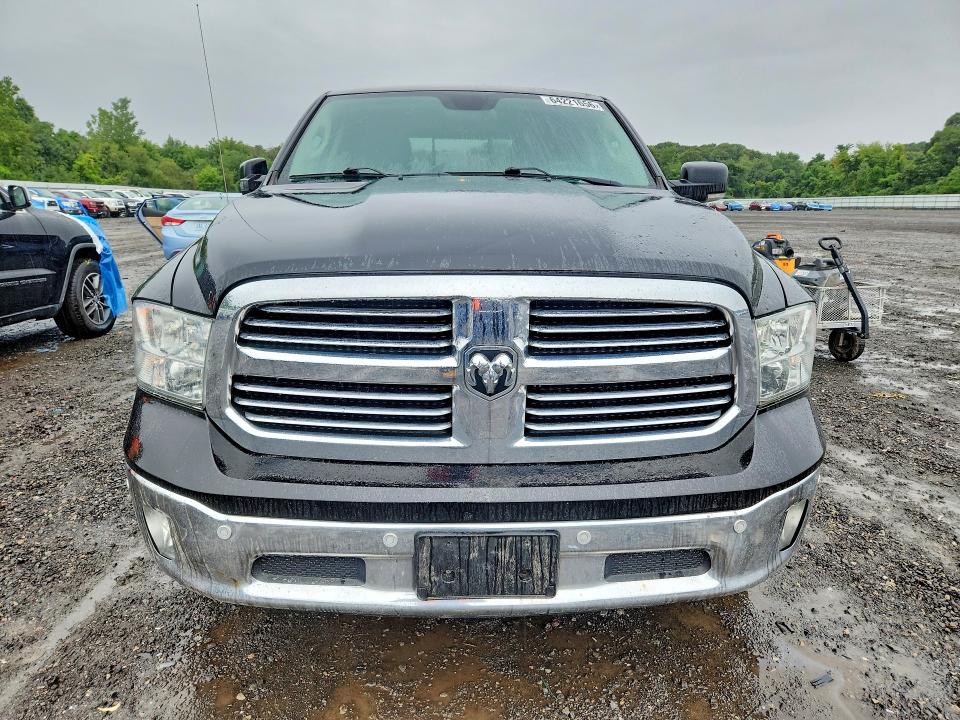64221656 :رقم المزاد ، 1C6RR6GT3JS126804 vin ، 2018 Ram 1500 مزاد بيع
