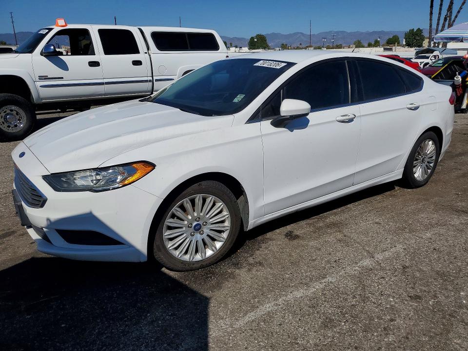 70018206 :رقم المزاد ، 3FA6P0HD1JR218680 vin ، 2018 Ford Fusion مزاد بيع