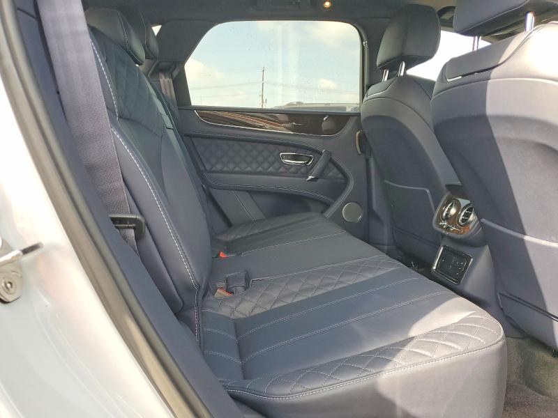 68801296 :رقم المزاد ، SJAAM2ZV8KC027436         vin ، 2019 Bentley Bentayga مزاد بيع