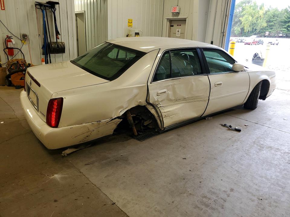 2003 Cadillac Deville მანქანა იყიდება აუქციონზე, vin: 1G6KD54Y03U235802, აუქციონის ნომერი: 70528666