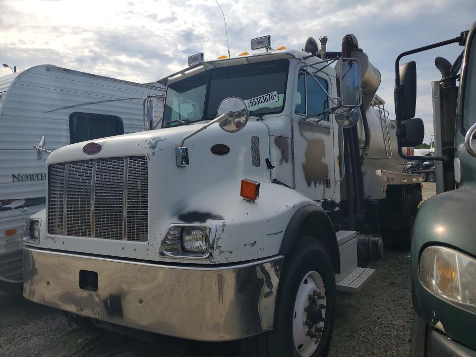 Aukcja sprzedaży 2002 Peterbilt 330, vin: 2NPNLD9X72M580835, numer aukcji: 65303676