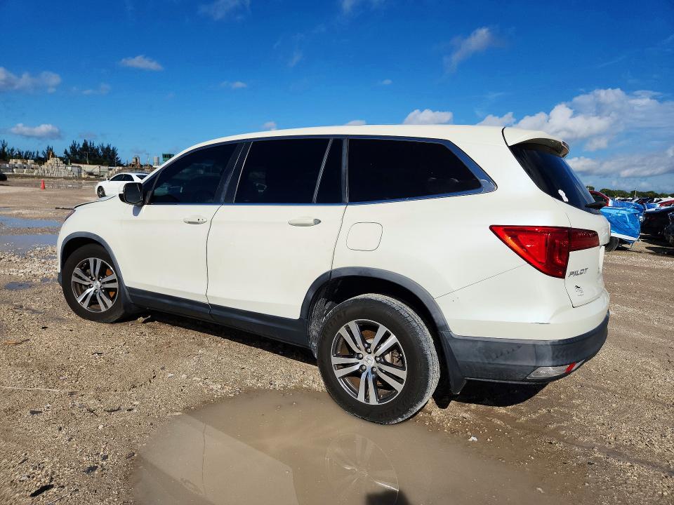 70097326 :رقم المزاد ، 5FNYF5H64HB004427 vin ، 2017 Honda Pilot مزاد بيع