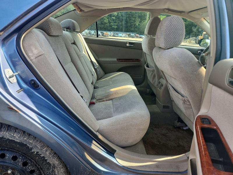 67699006 :رقم المزاد ، 4T1BE30K74U808692 vin ، 2004 Toyota Camry مزاد بيع