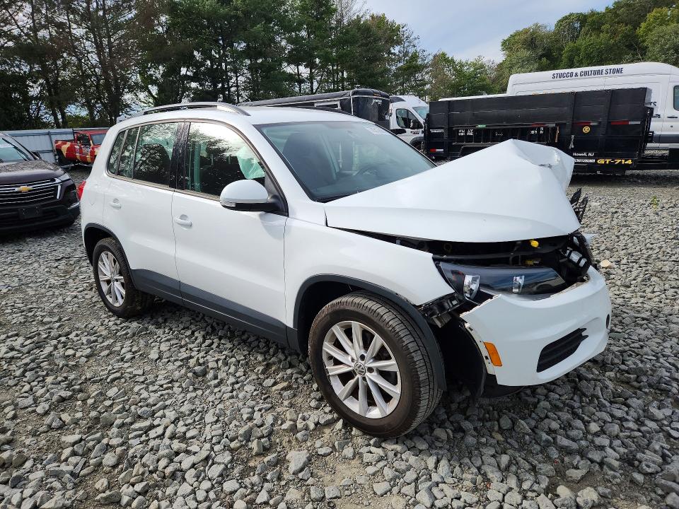 2017 Volkswagen Tiguan მანქანა იყიდება აუქციონზე, vin: WVGBV7AX8HK053829, აუქციონის ნომერი: 70512606