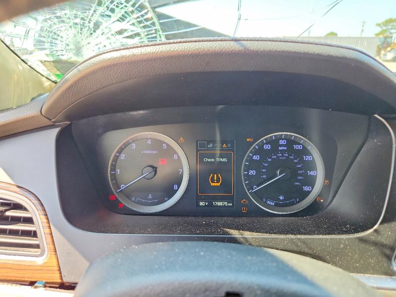 67939096 :رقم المزاد ، 5NPE34AF3HH551691 vin ، 2017 Hyundai Sonata مزاد بيع