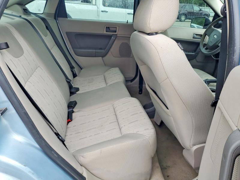 70014316 :رقم المزاد ، 1FAHP35N68W214140 vin ، 2008 Ford Focus مزاد بيع