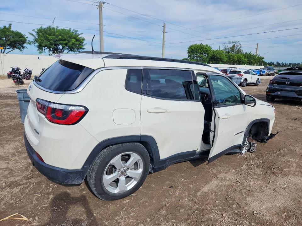 69924026 :رقم المزاد ، 3C4NJCBB6KT809477 vin ، 2019 Jeep Compass مزاد بيع